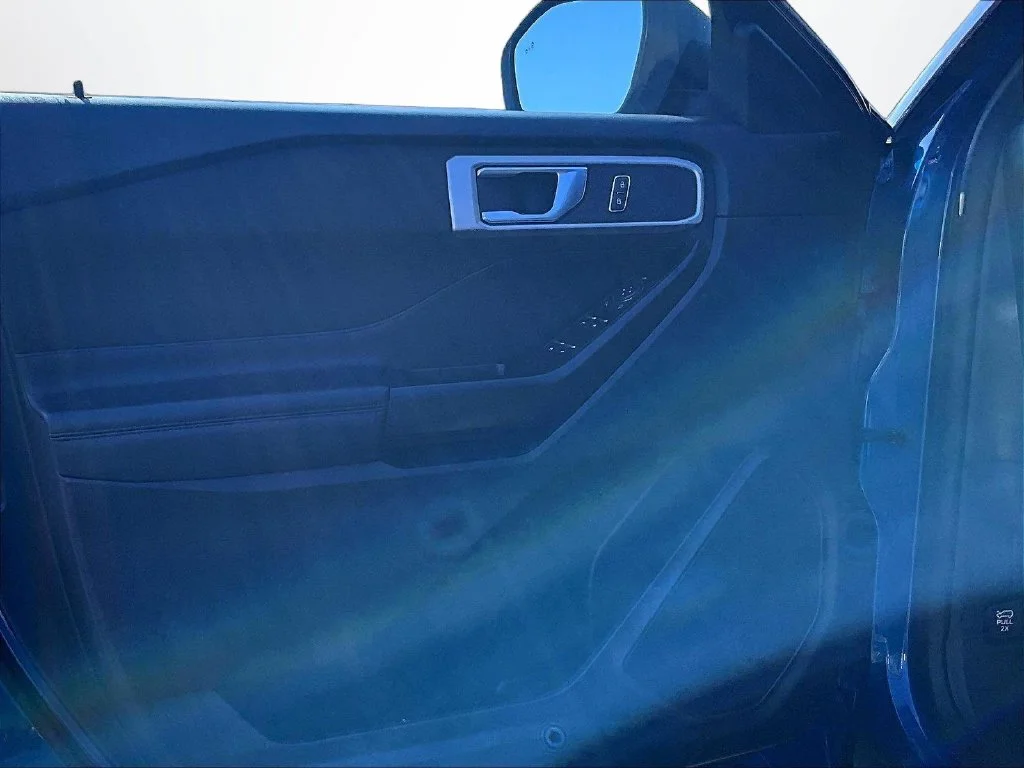 Used 2020 Blue Ford XLT image 21