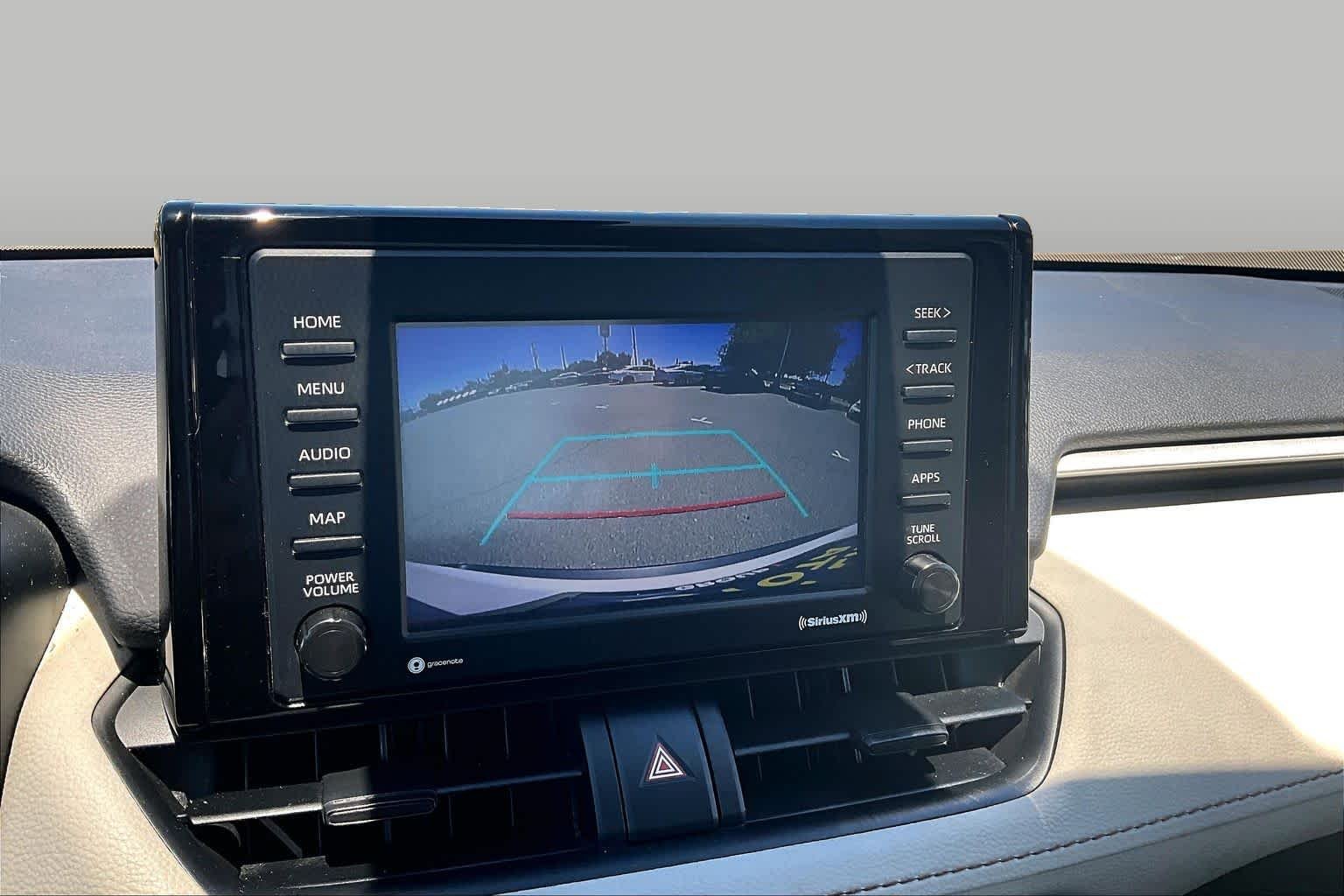 Used 2022 White Toyota Hybrid XLE image 26