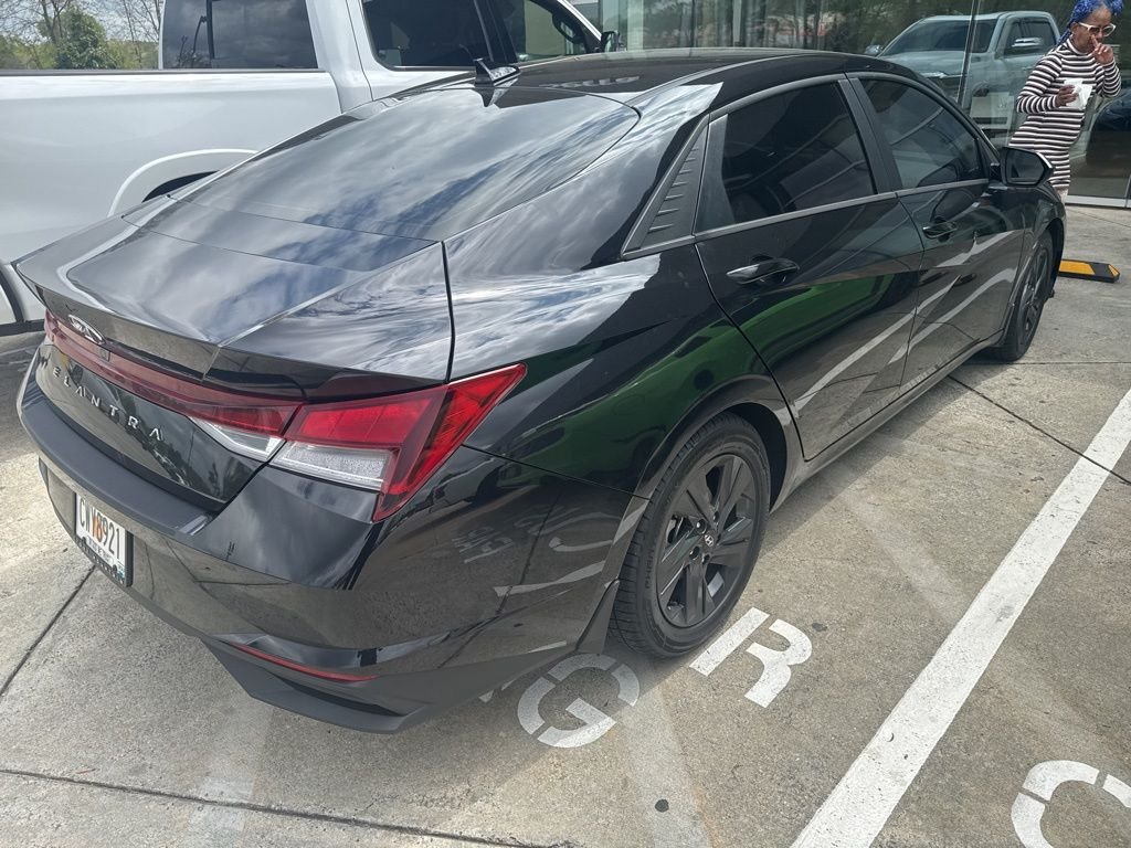 Used 2023 Black Hyundai SEL image 4