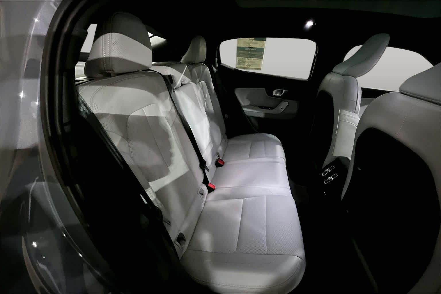 Used 2023  Polestar  image 18