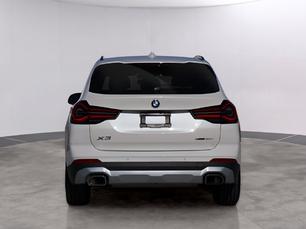 Used 2024 Mineral White Metallic BMW xDrive30i image 6