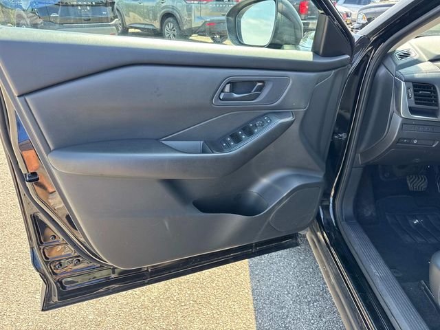 Used 2024 Black Nissan S image 26
