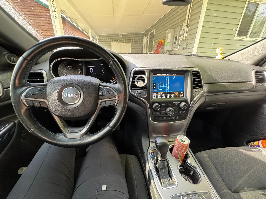 Used 2018 Diamond Black Jeep Upland image 5