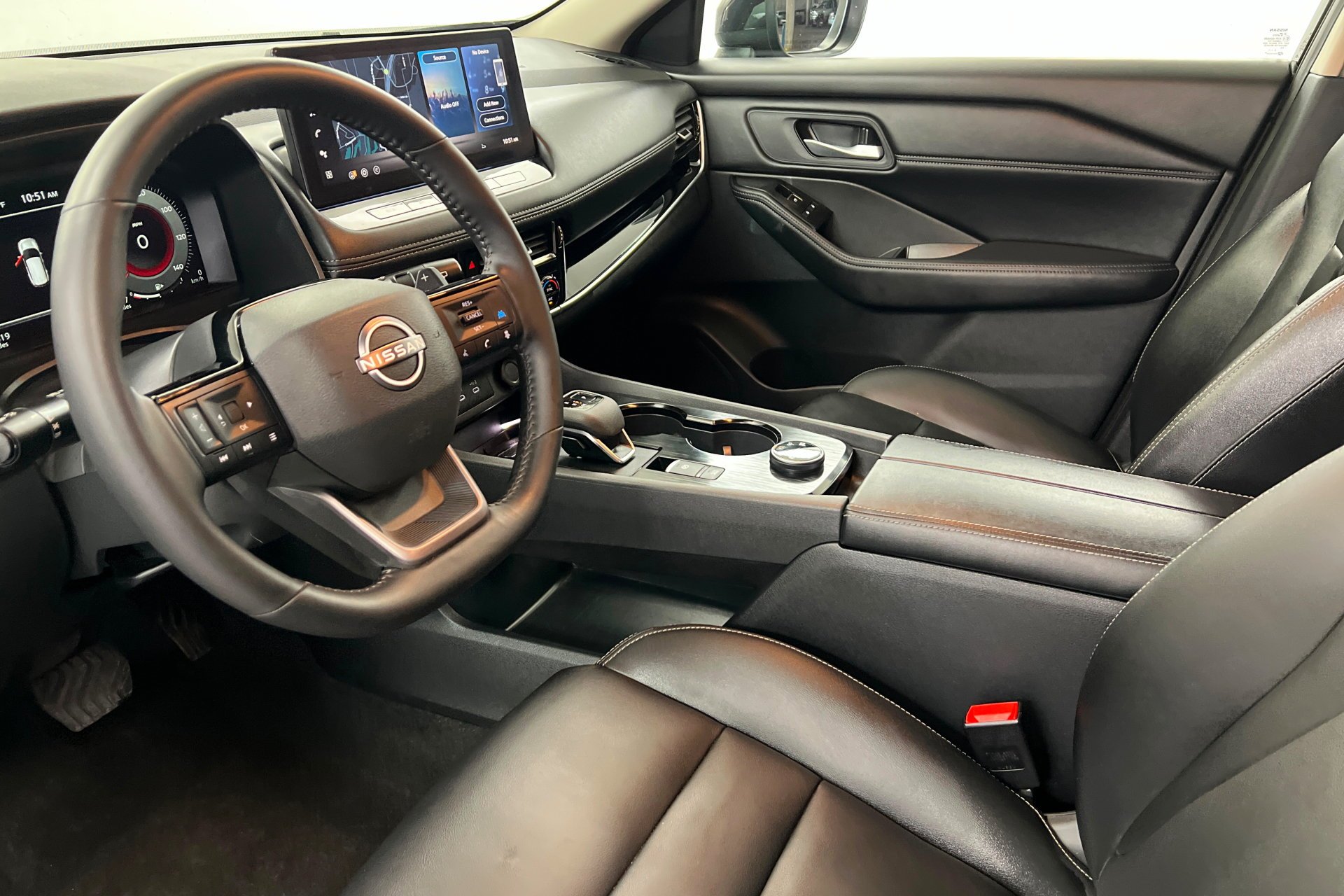 Used 2026 Super Black Nissan SL image 17
