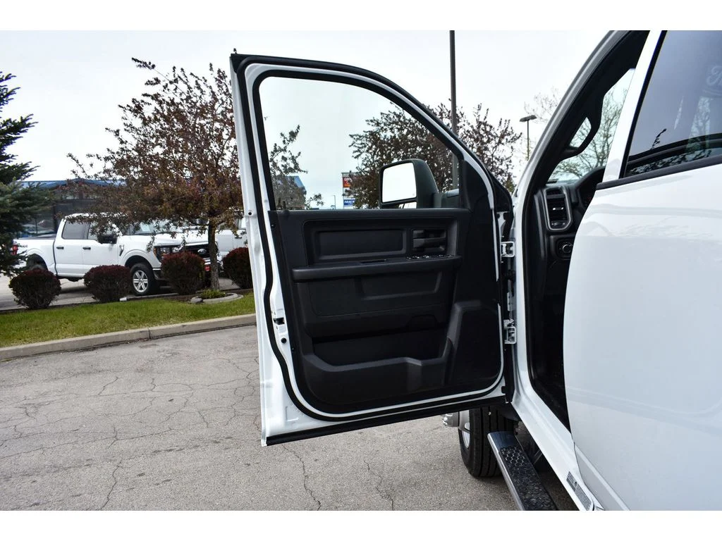 New 2024 Bright White Clearcoat Ram Tradesman image 29