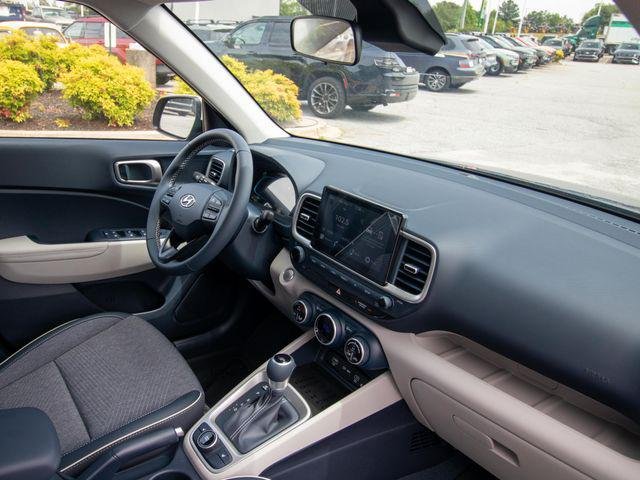 New 2026 White Hyundai SEL w/Two-Tone Roof image 19
