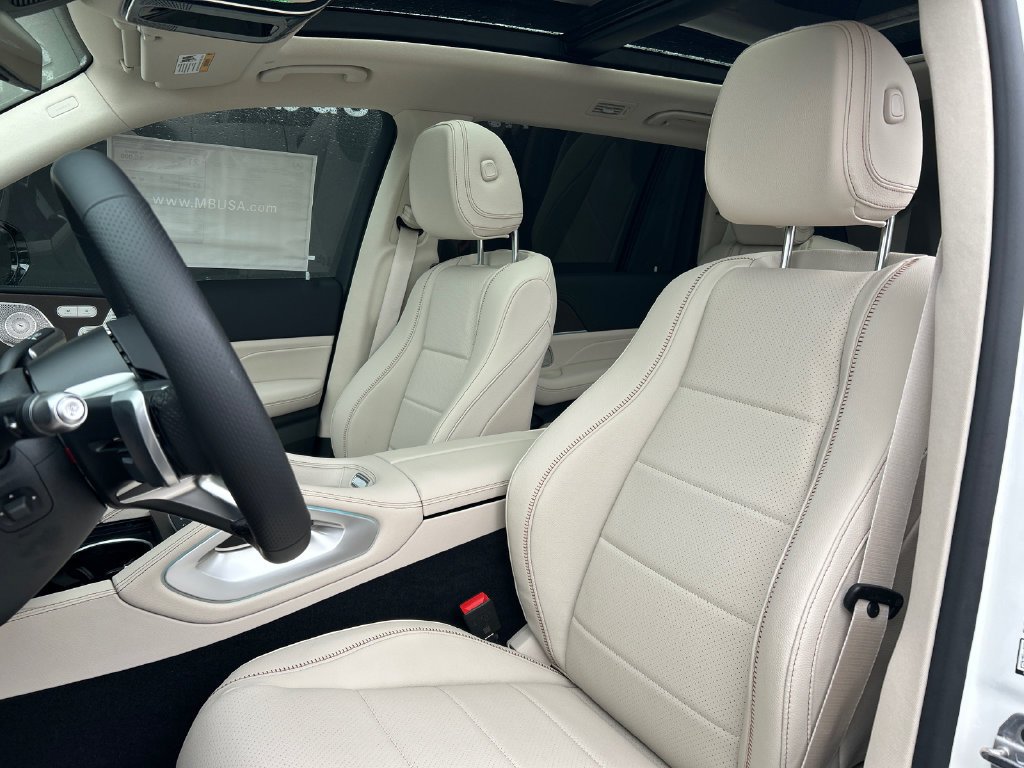New 2027 Polar White Mercedes-Benz GLS 450 image 54