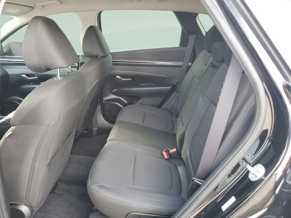 Used 2023 Black Hyundai SEL image 10