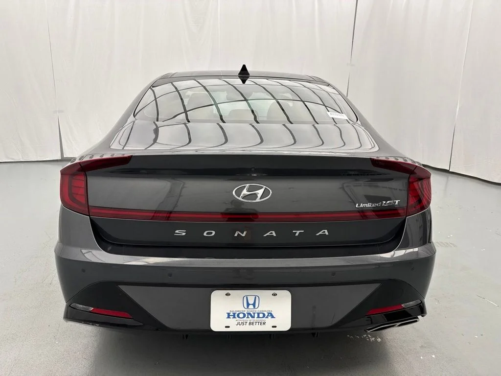Used 2021 Gray Hyundai Limited image 8