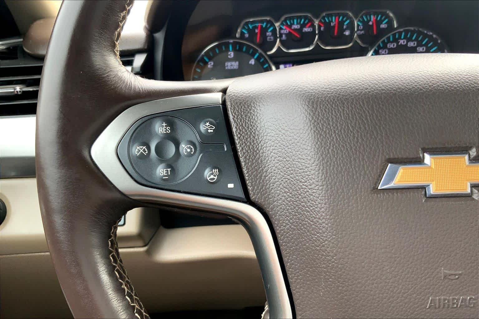 Used 2016 Iridescent Pearl Tricoat Chevrolet LTZ image 23