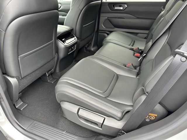 2026 Nissan Armada SV - Photo 17