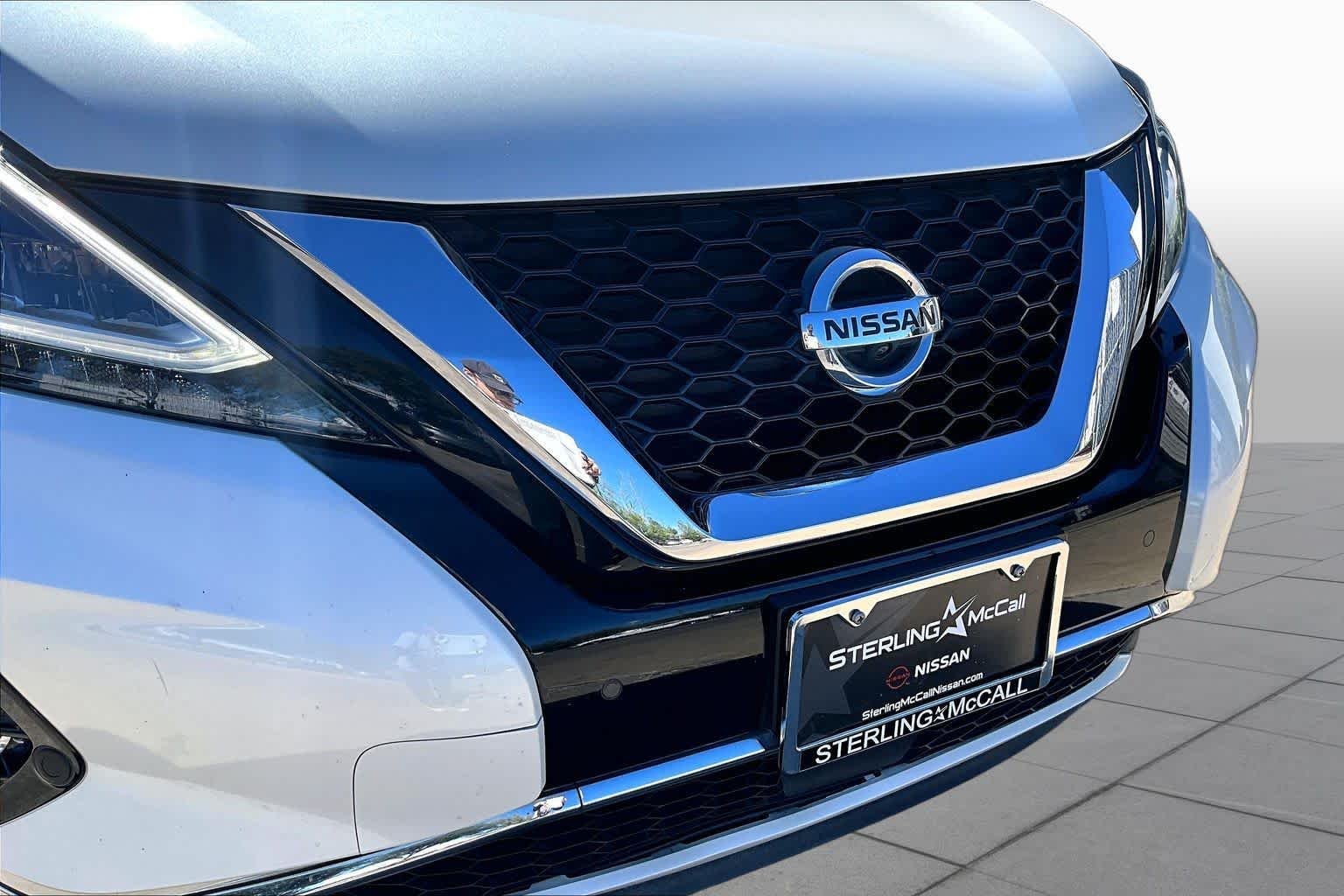 Used 2021 Pearl White Tricoat Nissan SV image 30