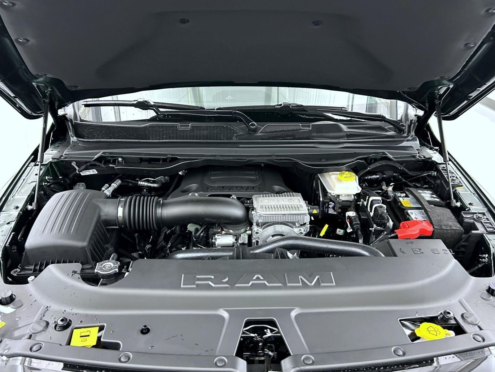 New 2026 Serrano-Green Metallic Exterior Paint RAM Laramie image 25