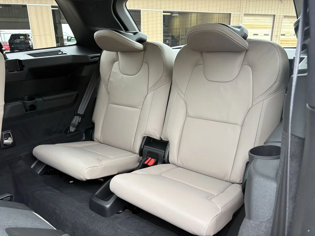New 2026 Onyx Black Volvo Ultra image 26
