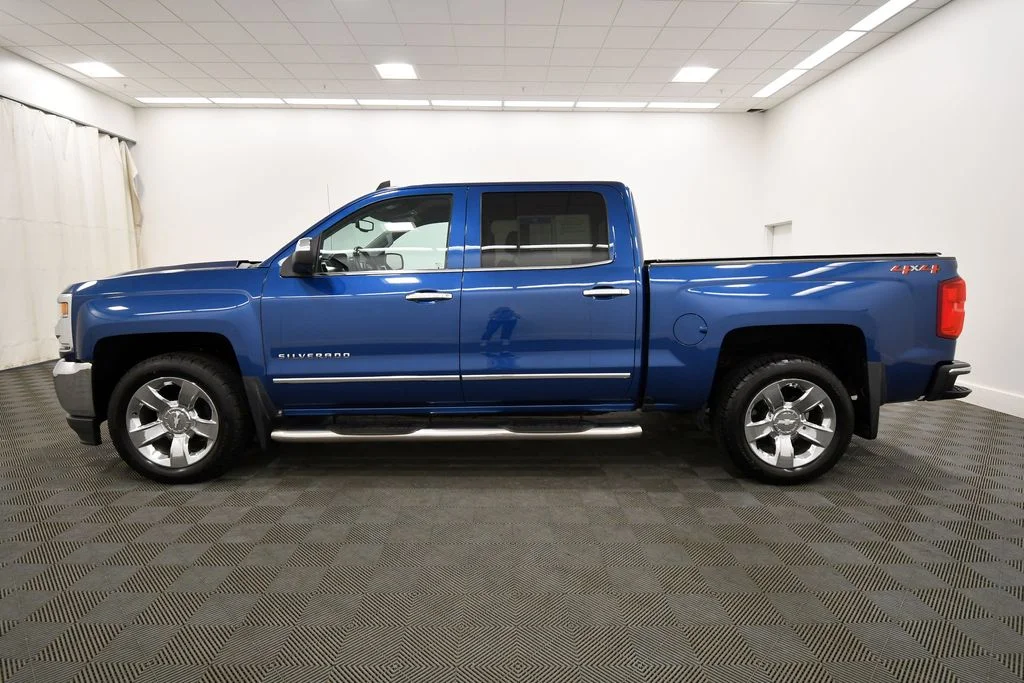 Used 2018 Blue Chevrolet LTZ image 4