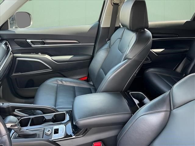 Used 2025 Gray Kia S image 9