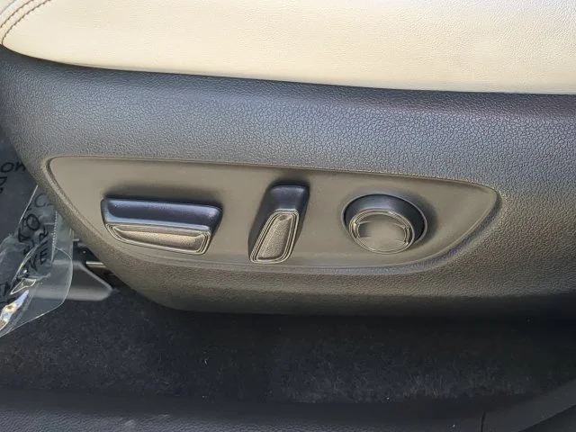 Certified Used 2023  Toyota XLE Premium image 22