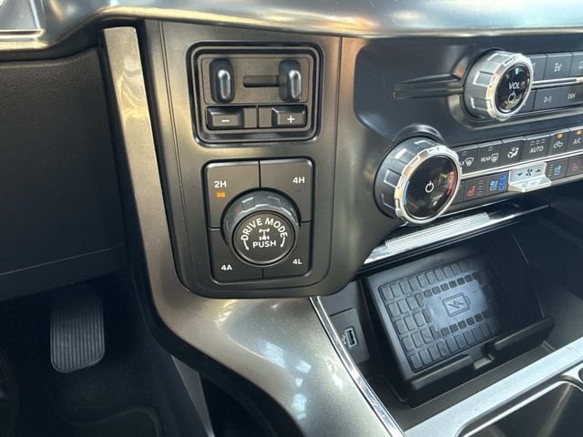 Used 2022 Agate Black Metallic Ford Lariat image 35