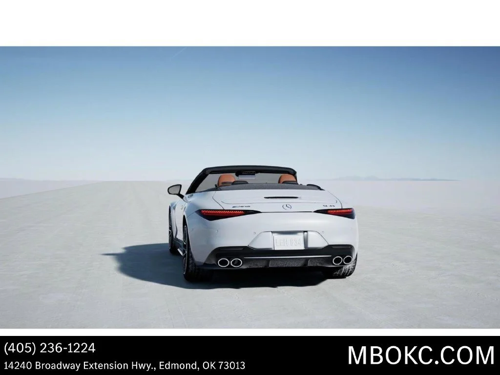 New 2027 MANUFAKTUR Moonlight White Metallic Mercedes-Benz AMG® SL 43 Roadster image 71