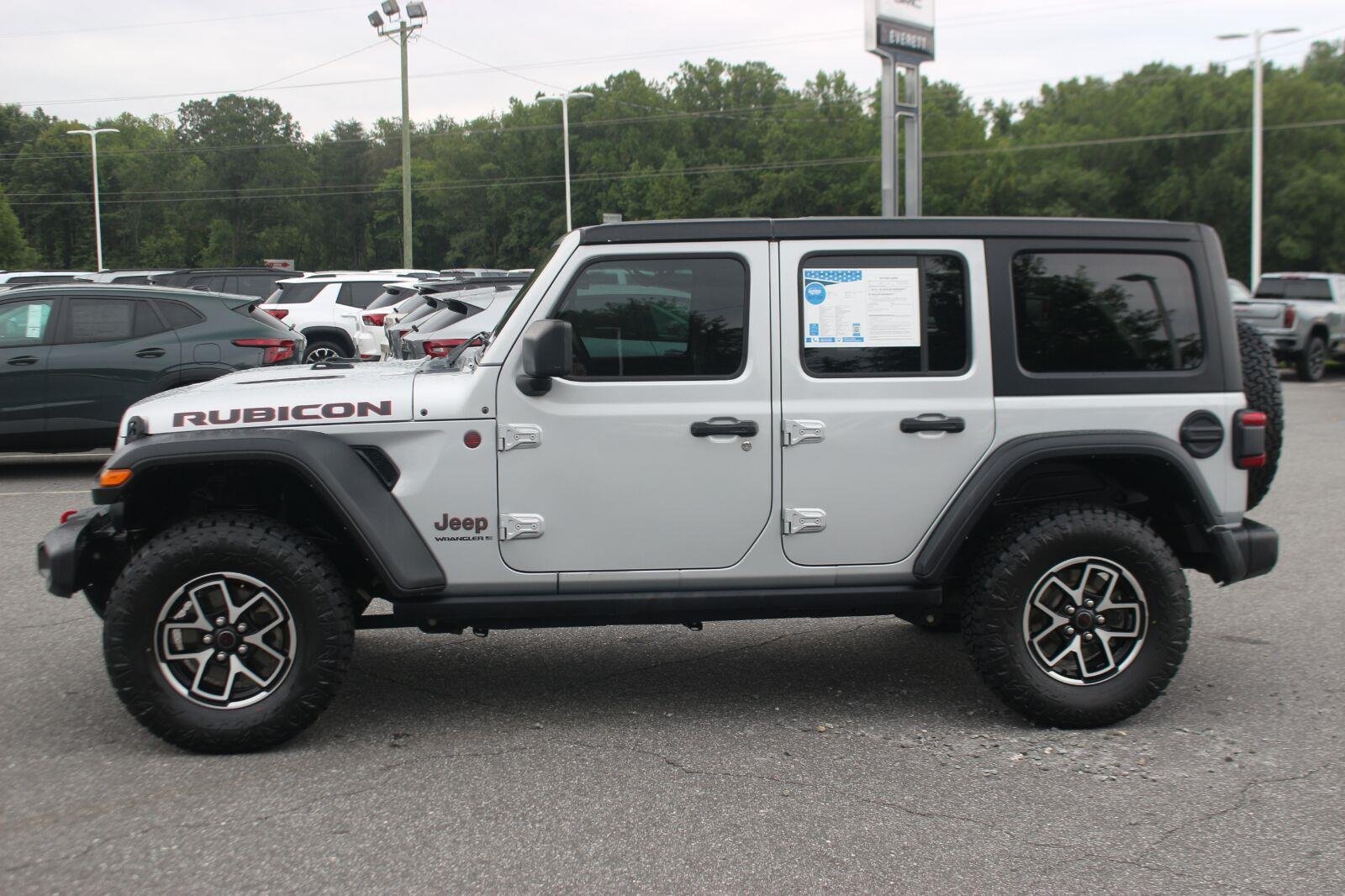 Used 2024 White Jeep Rubicon image 4