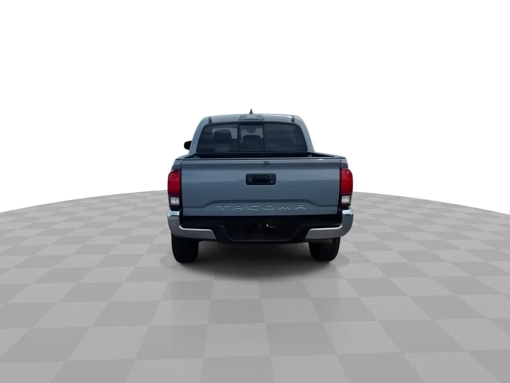 Used 2020 Gray Toyota SR5 image 7