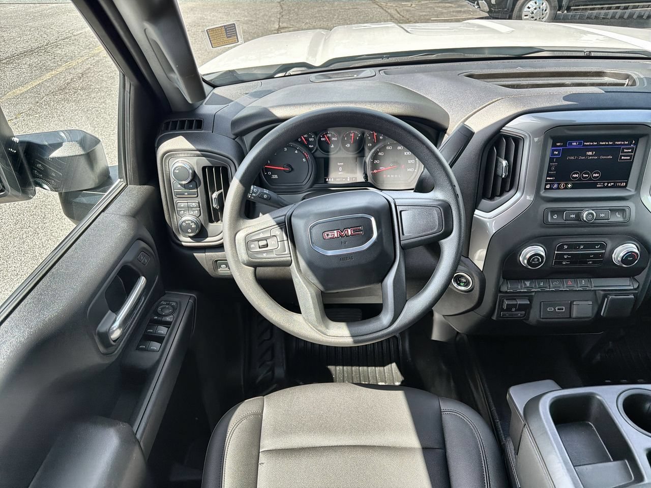 Used 2024 Summit White GMC Pro DRW image 10