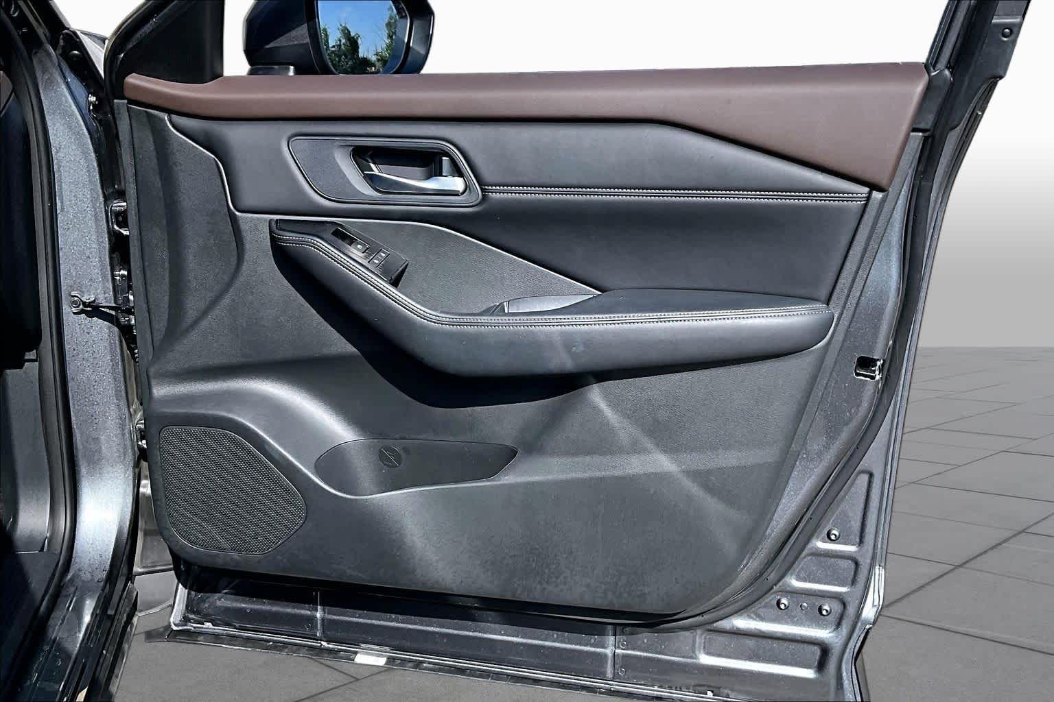 Used 2023 Gun Metallic Nissan SV image 21