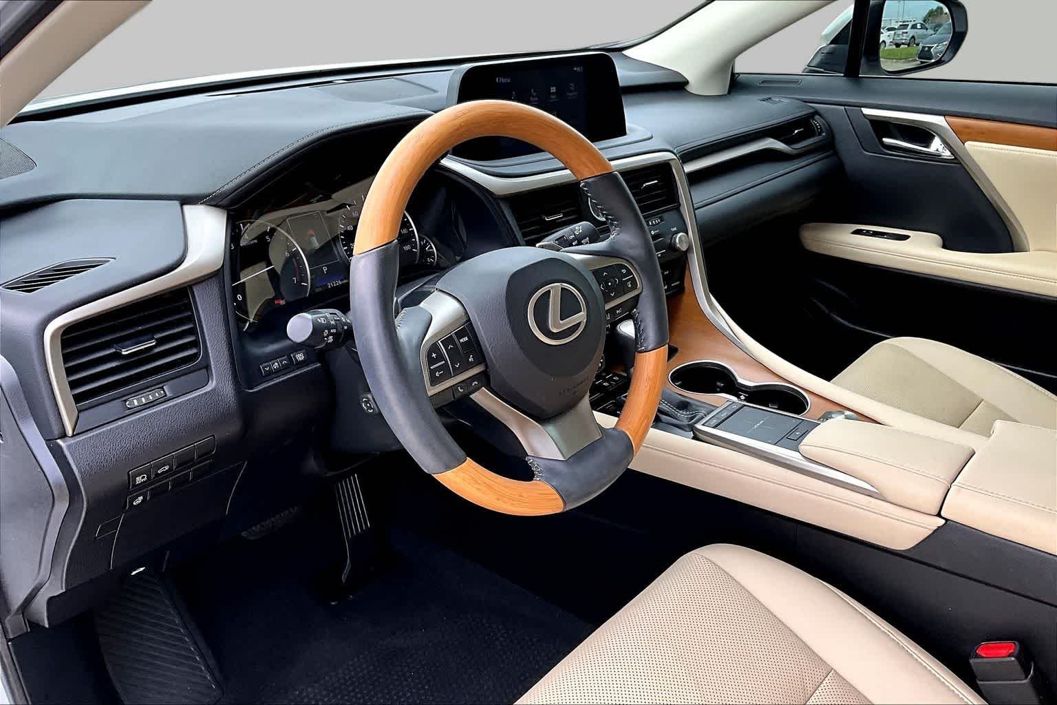 Certified Used 2022 EMINENT WHITE PEARL Lexus  image 18