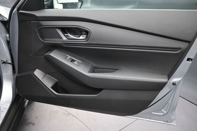 New 2026 Solar Silver Metallic Honda SE image 21