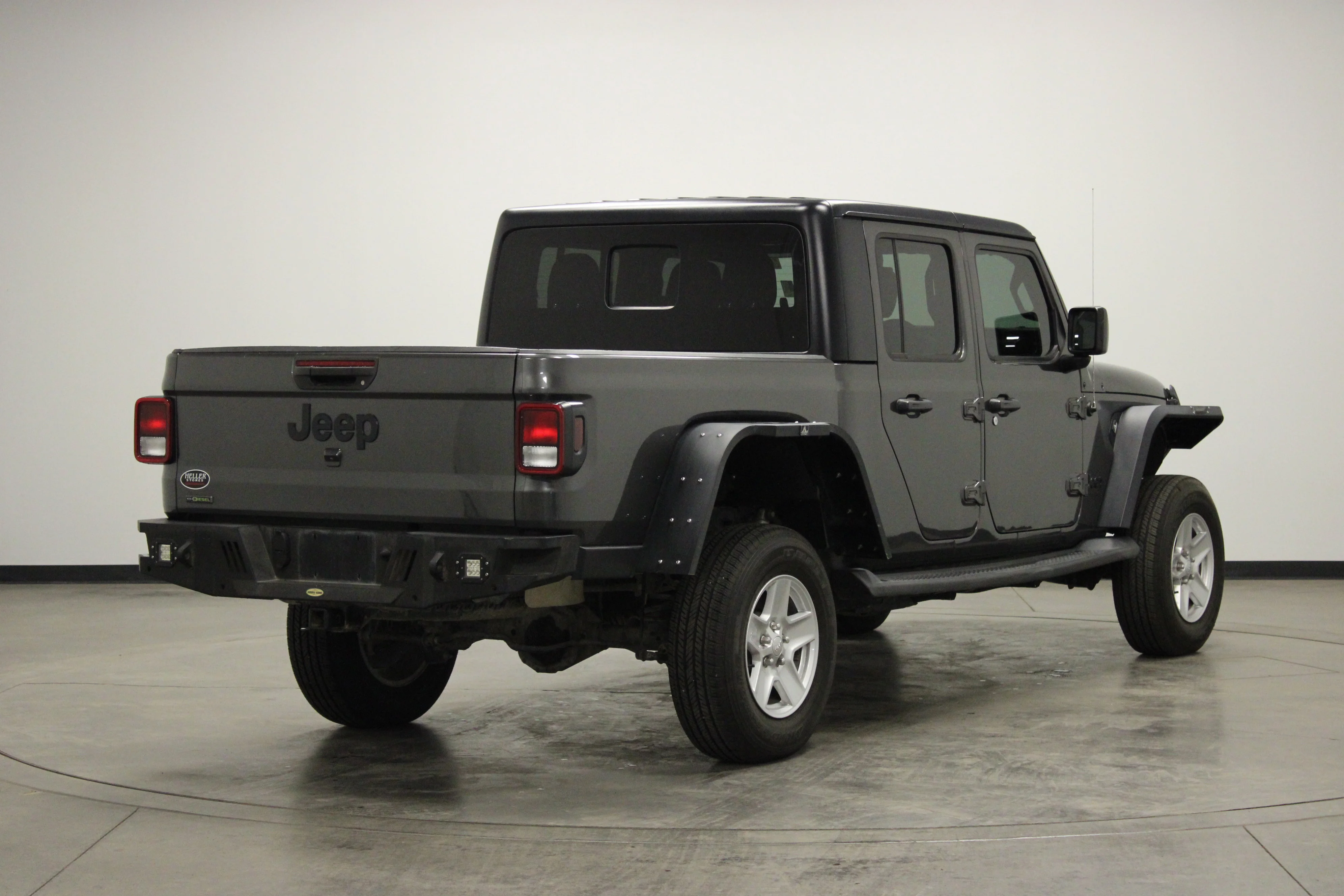 Used 2022 Granite Crystal Metallic Clearcoat Jeep Sport image 8