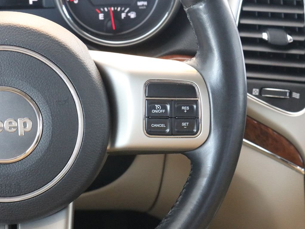 Used 2011 Gray Jeep Limited image 12