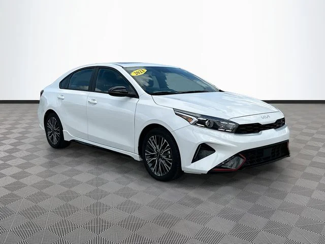 Used 2023 White Kia GT-Line image 3