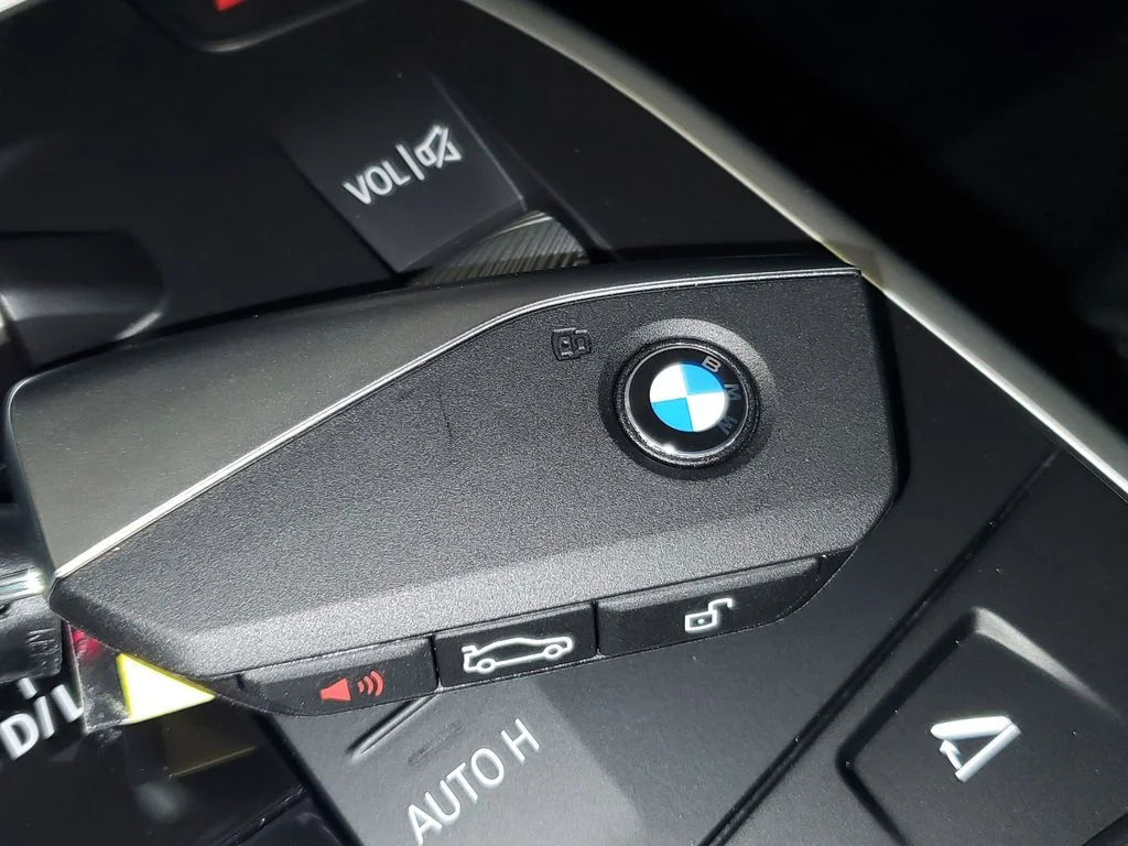 New 2026 White BMW xDrive28i image 25