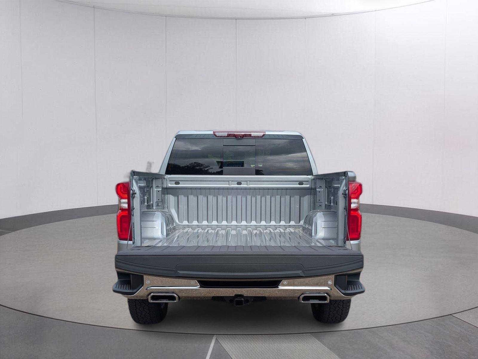 2026 Chevrolet Silverado 1500 LTZ - Photo 6