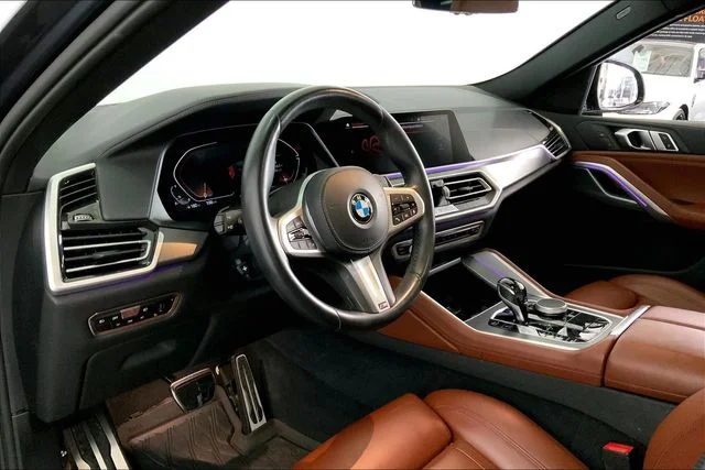 Used 2021 Arctic Grey Metallic BMW sDrive40i image 14