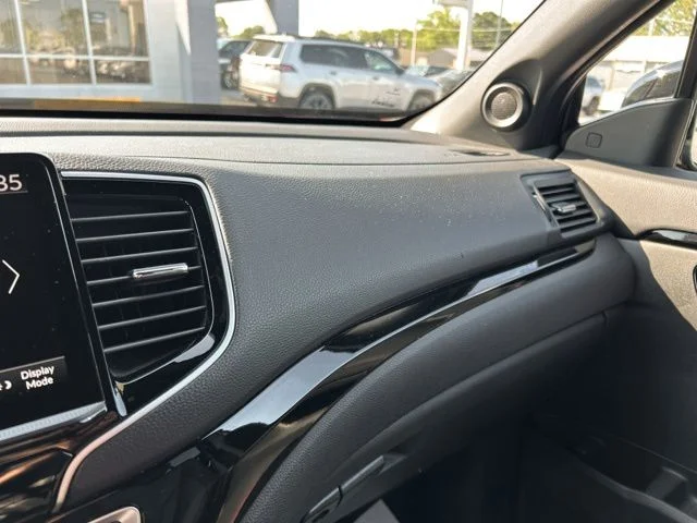 Used 2025  Honda Black Edition image 41