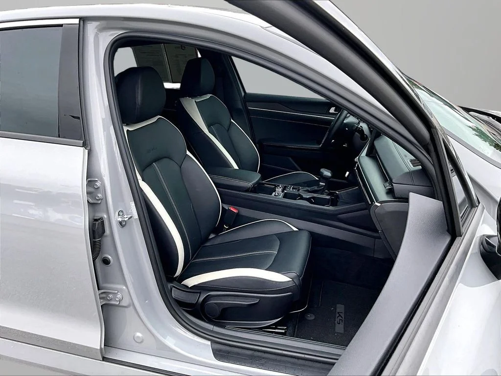 Used 2025 Gray Kia GT-Line image 8
