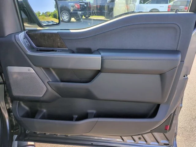 Used 2022 Gray Ford Lariat image 33