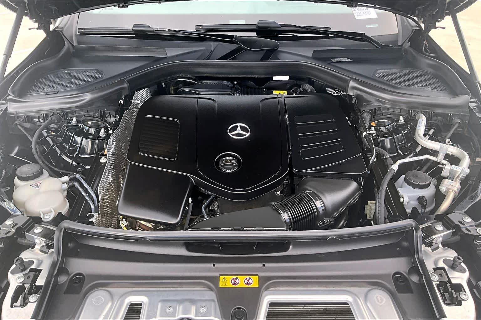 Used 2025 Black Mercedes-Benz GLC 300 image 30