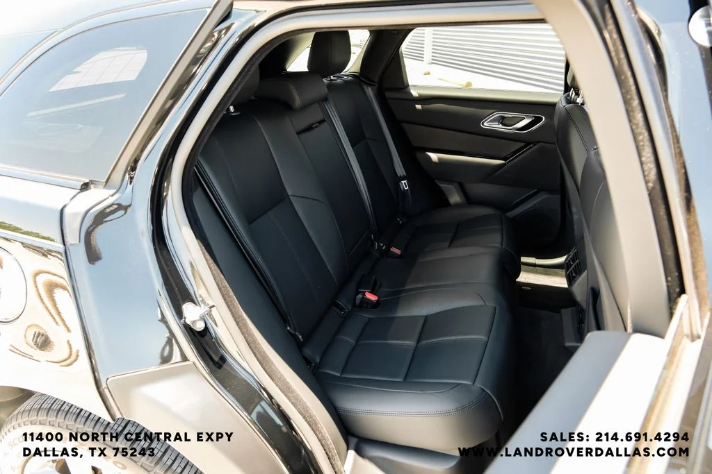 Used 2026 Black Land Rover Dynamic SE image 34