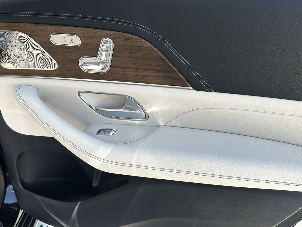 New 2026 Obsidian Black Metallic Mercedes-Benz GLS 450 image 19