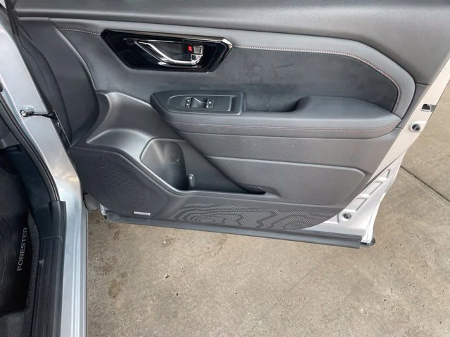 Used 2025 Silver Subaru Touring image 28