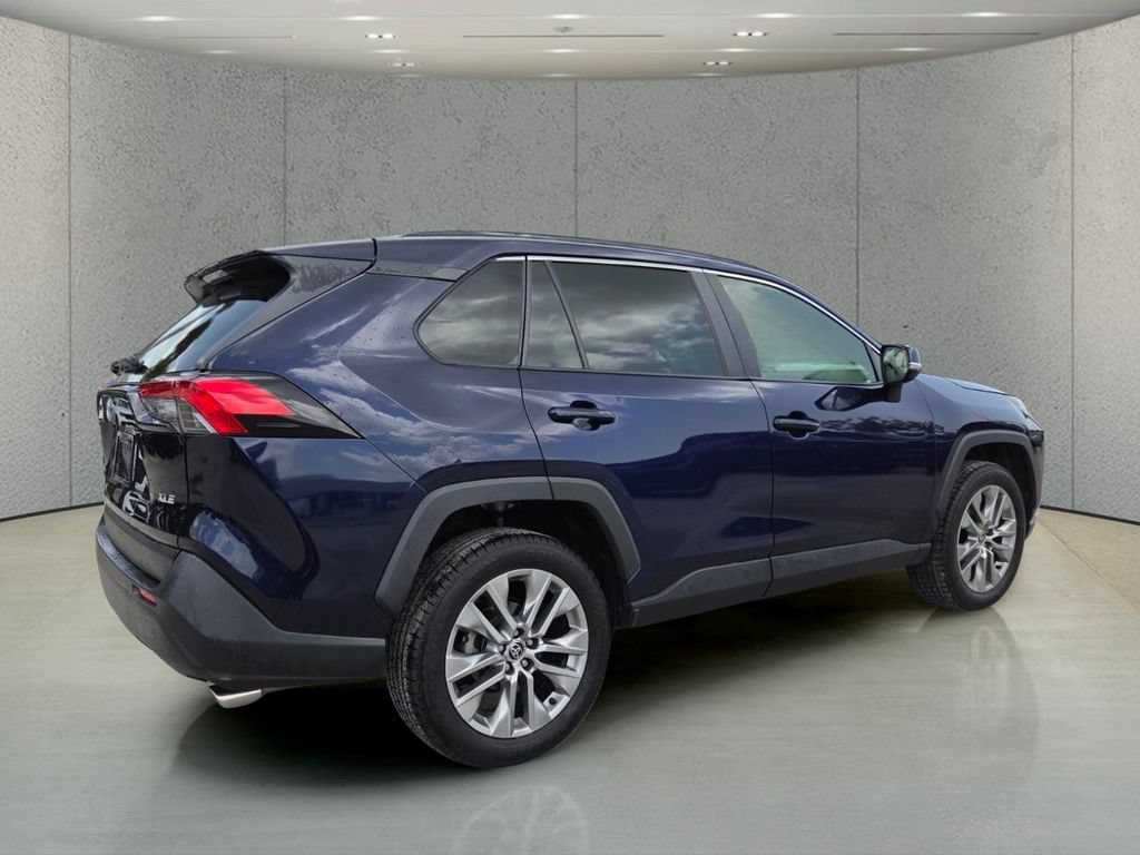 Used 2022 Blueprint Toyota XLE Premium image 3