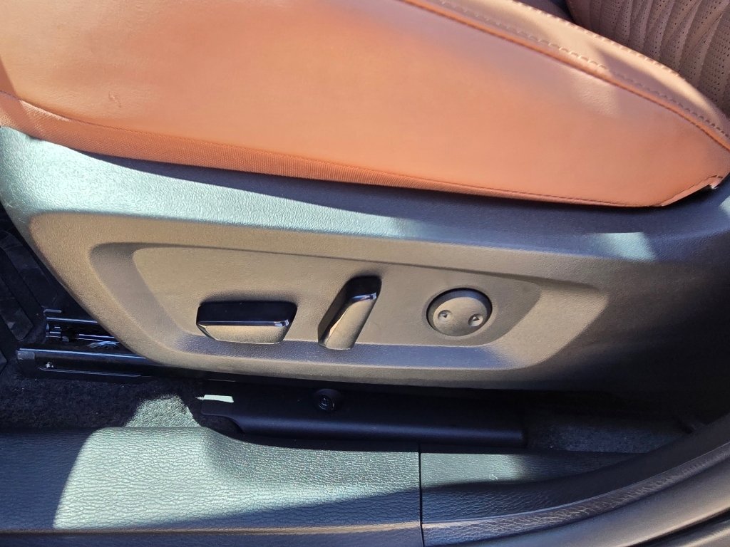 Used 2026 Gray Mitsubishi Black Edition image 17