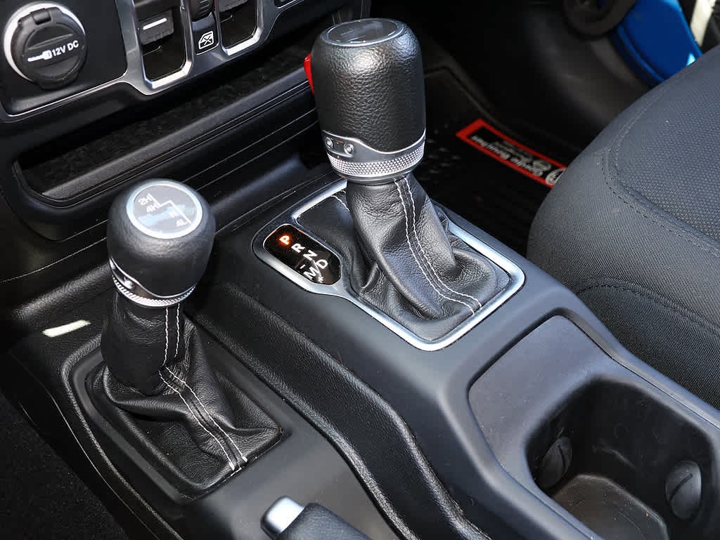 2023 Jeep Wrangler 4-Door Sahara - Photo 24