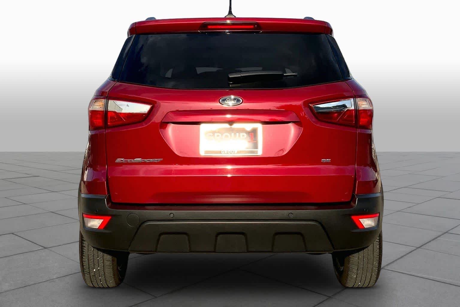 Used 2021 Ruby Red Metallic Tinted Clearcoat Ford SE image 5