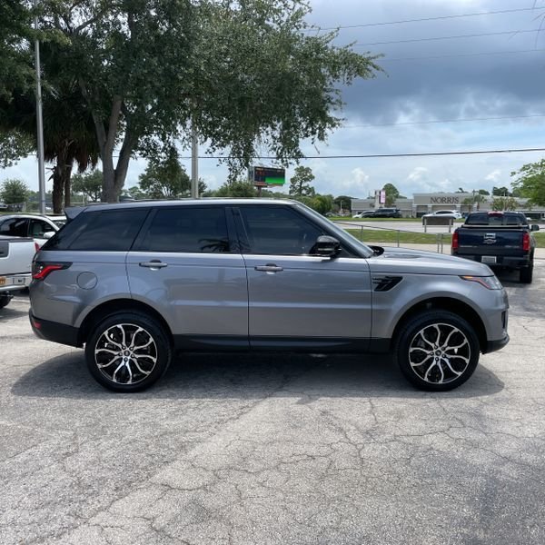 Used 2021 Eiger Gray Metallic Land Rover SE image 3