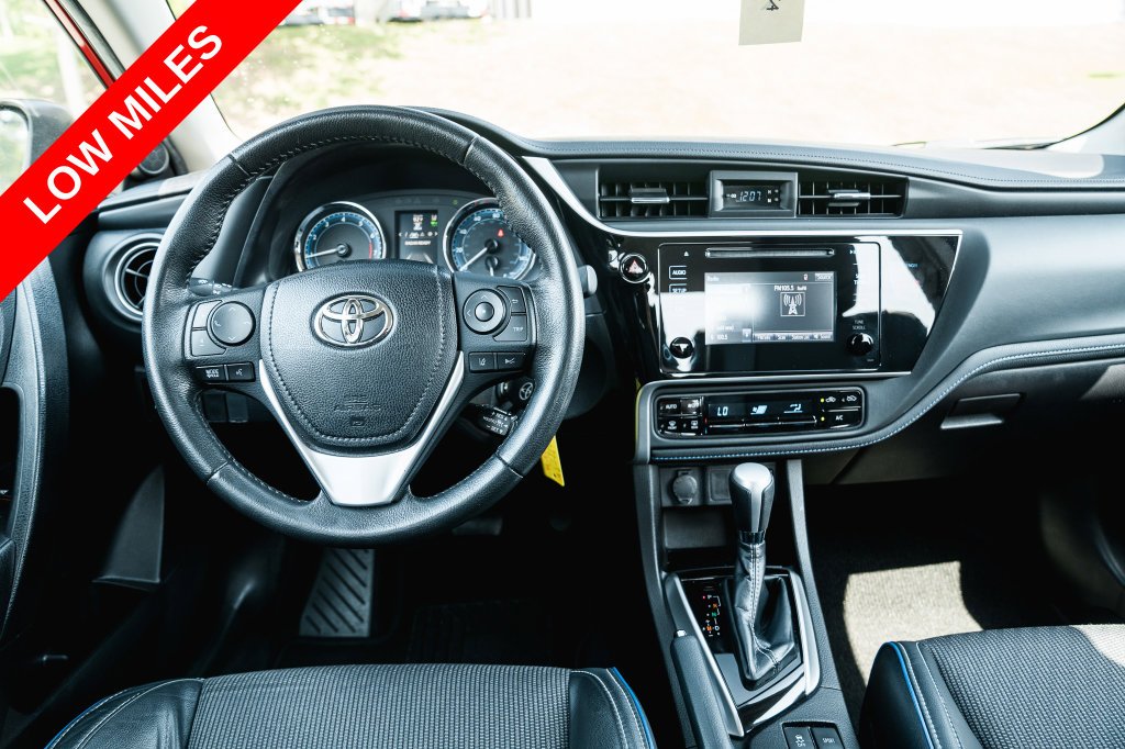 Used 2019 Barcelona Red Metallic Toyota SE image 12