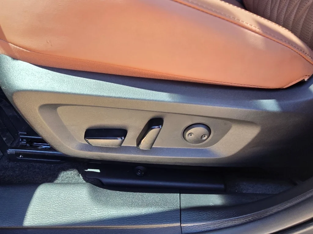 Used 2026 Gray Mitsubishi Black Edition image 17