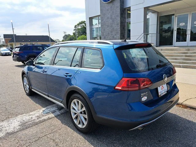 Used 2017 Blue Volkswagen TSI S image 4